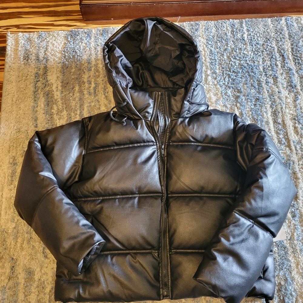 NWT Maralyn & Me Black Puffer Jacket Sleek Design